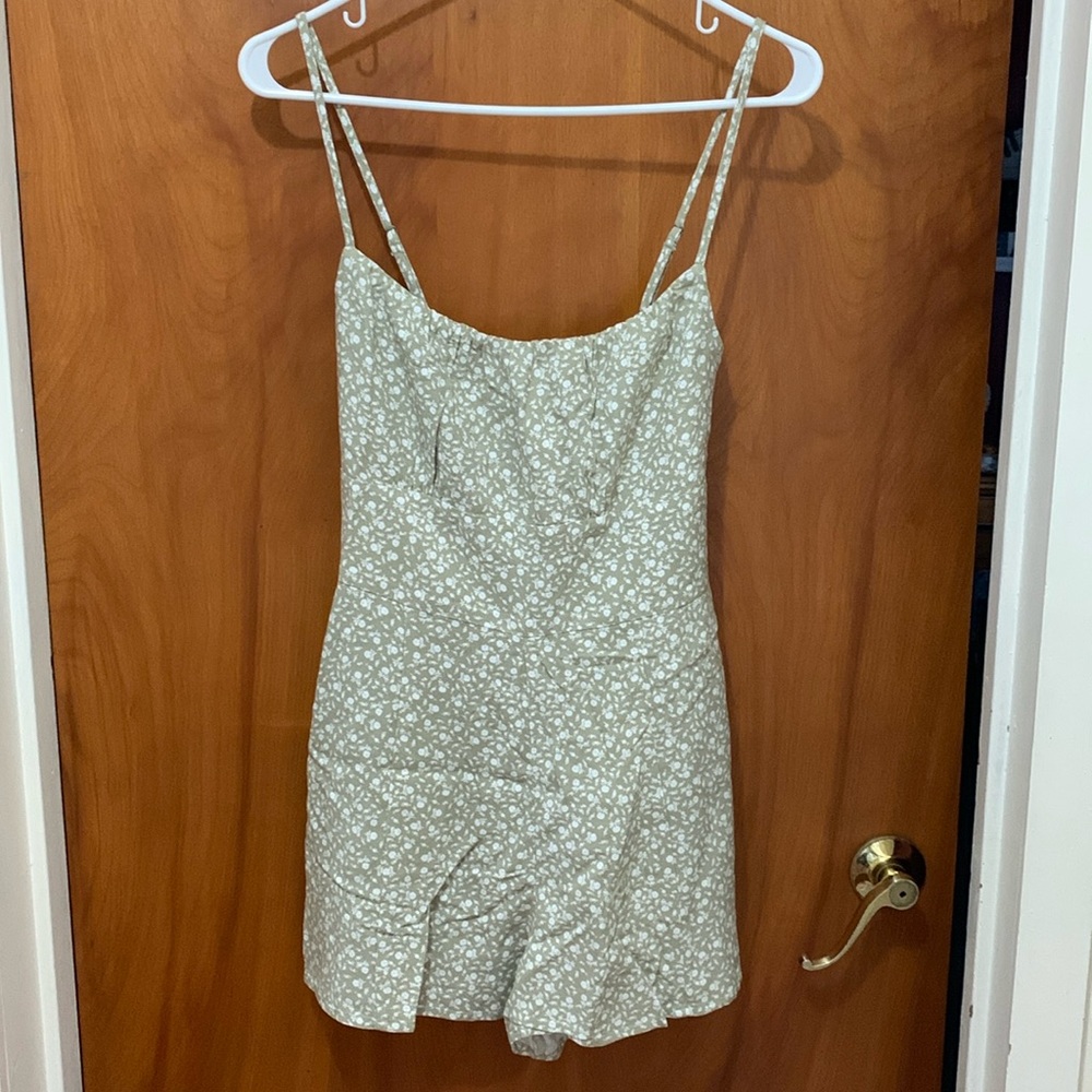 Abercrombie & Fitch Beige Floral Romper